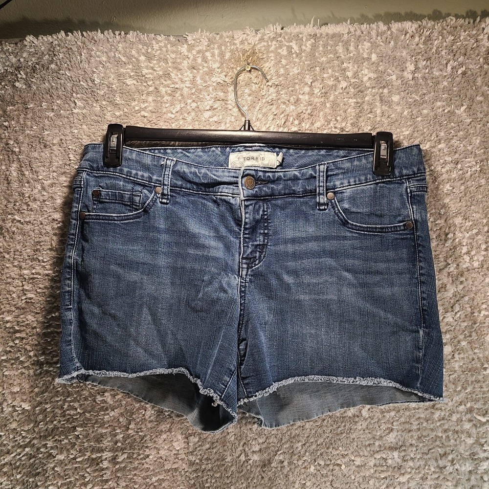 Torrid Jean Shorts Size 16 Blue Denim Stretch Cut-Off Pockets Beach Casual